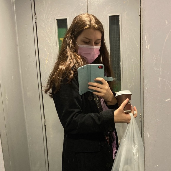 Meet your Posher - Picture 2 of 2